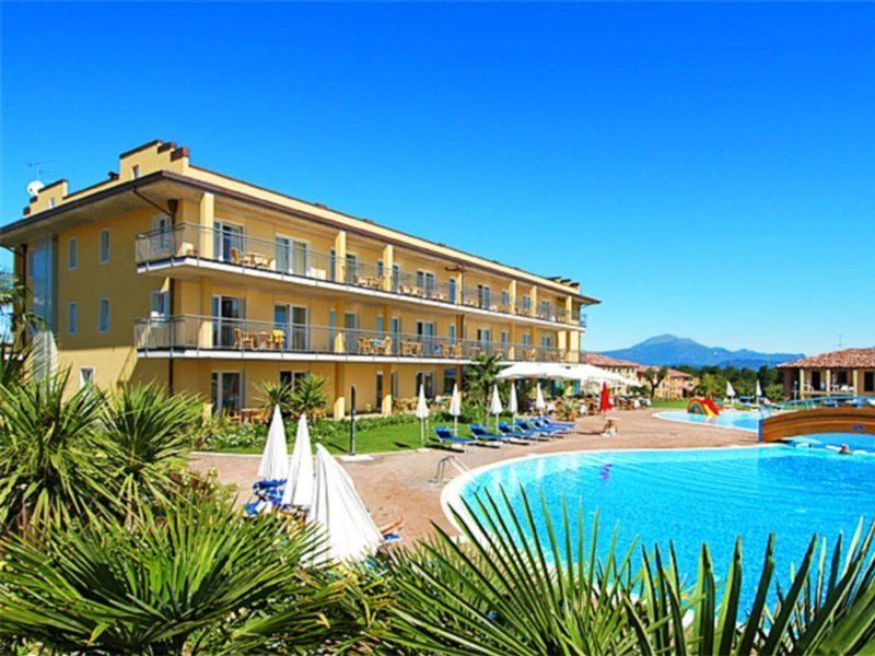 Hotel Bella Italia Peschiera del Garda Exterior photo
